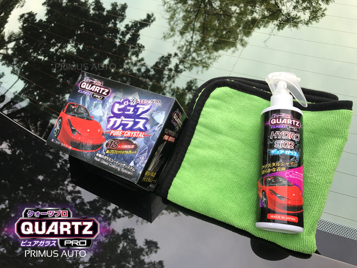 สเปรย์เคลือบแก้ว Quartz Pro Spray สูตรเข้มข้น ที่ให้ความเงาฉ่ำ วาว ช่วยป้องกันไม่ให้น้ำกาะที่สีผิวรถ ใช้งานง่าย เพียงฉีดแล้วเช็ด น้ำยาเคลือบแก้ว คาร์แคร์ ราคาส่ง